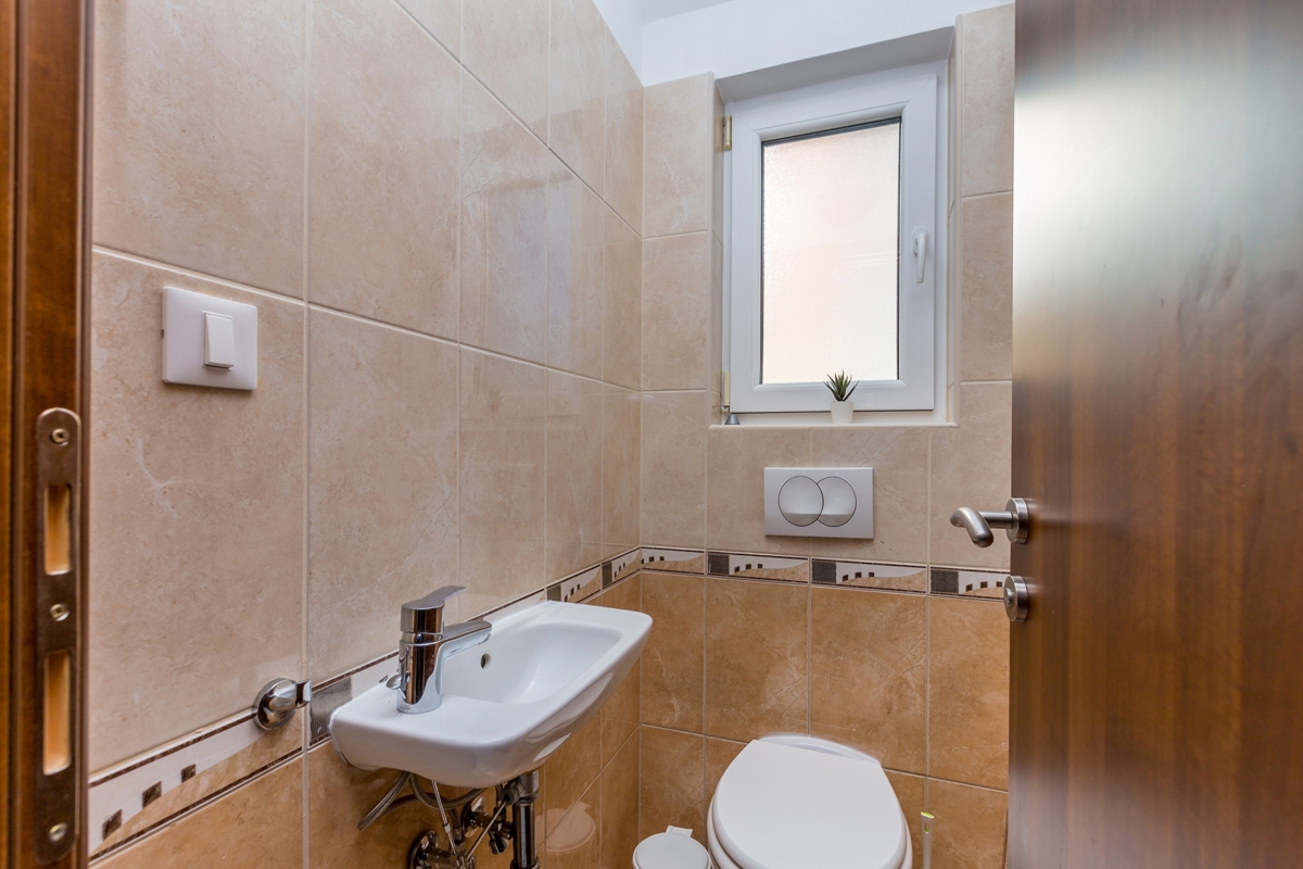 ČIŽIĆI, OTOK KRK - Apartma s pogledom na morje