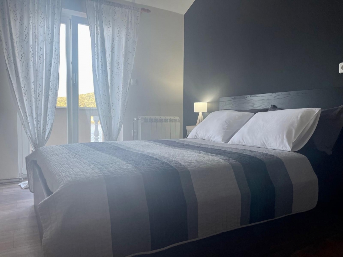 OTOK CRES, VALUN - Apartma prva vrsta do morja!