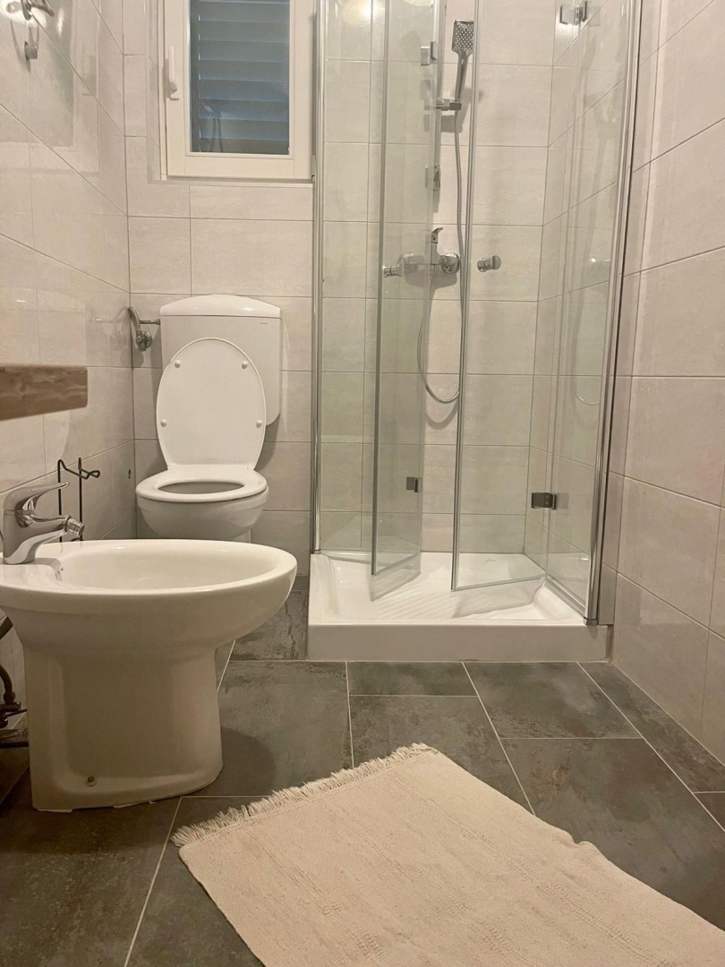 OTOK CRES, VALUN - Apartma prva vrsta do morja!