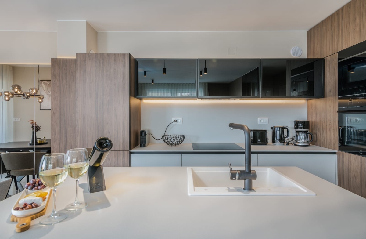MALINSKA - Luksuzni apartma z bazenom blizu morja