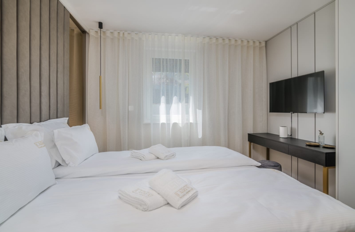 MALINSKA - Luksuzni apartma z bazenom blizu morja