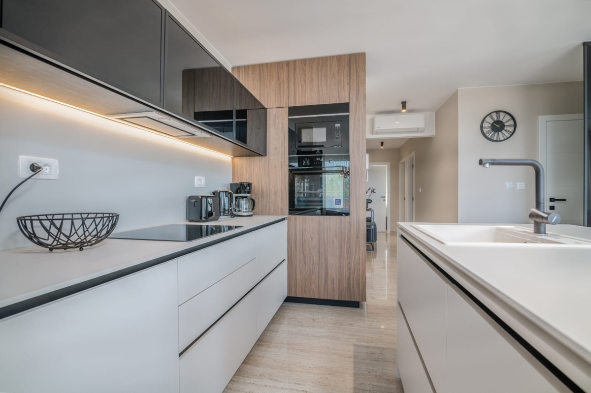 MALINSKA - Luksuzni apartma z bazenom blizu morja