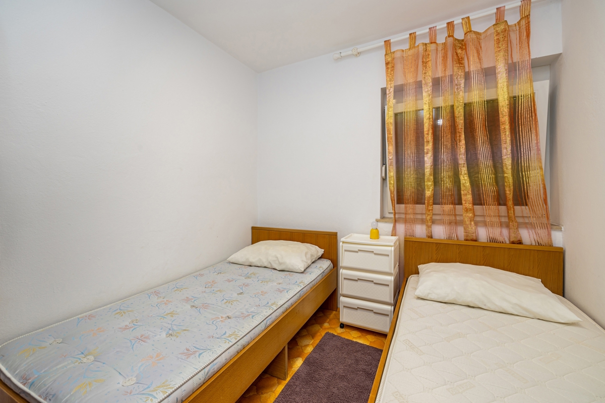 OTOK KRK - Hiša dvojček z dvema apartmajema