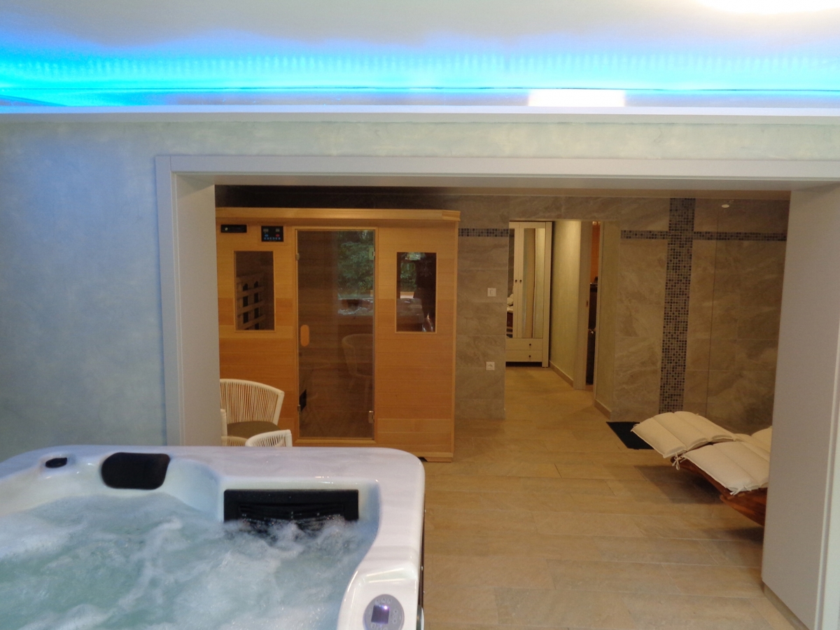 GORSKI KOTAR, LIČ - Planinska hiša z wellnessom