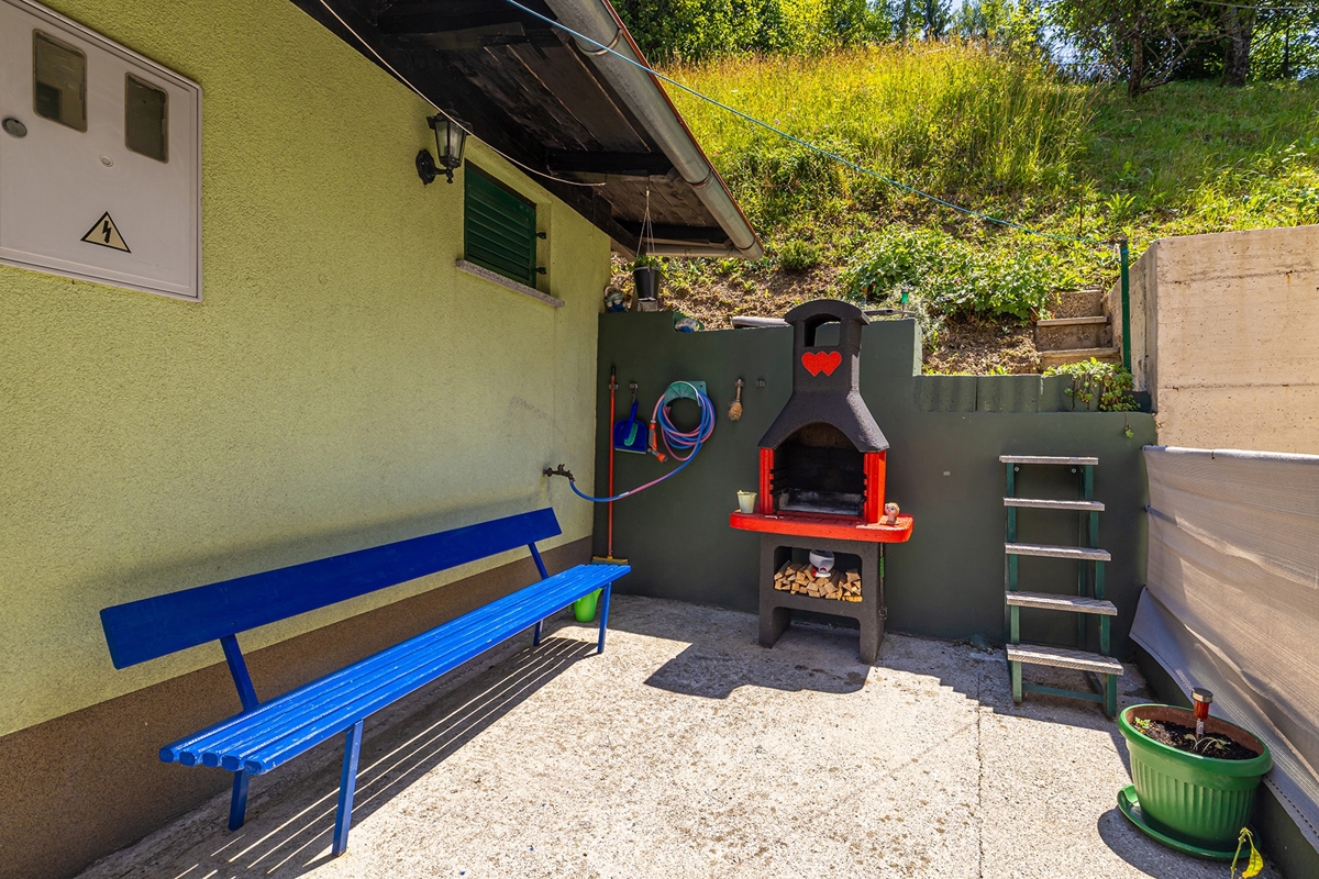 FUŽINE - Hiša s pogledom na jezero
