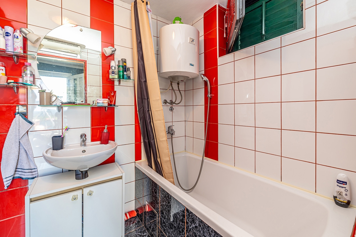 FUŽINE - Hiša s pogledom na jezero