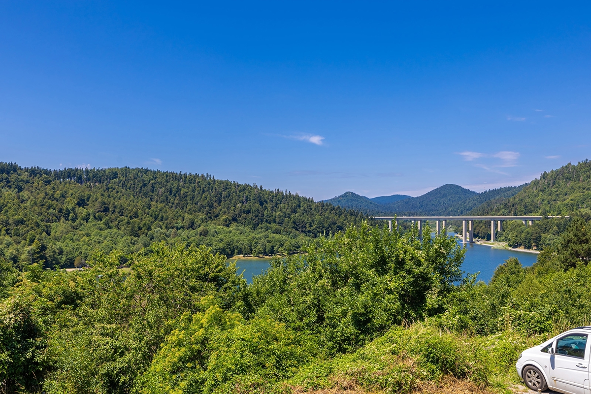 FUŽINE - Hiša s pogledom na jezero