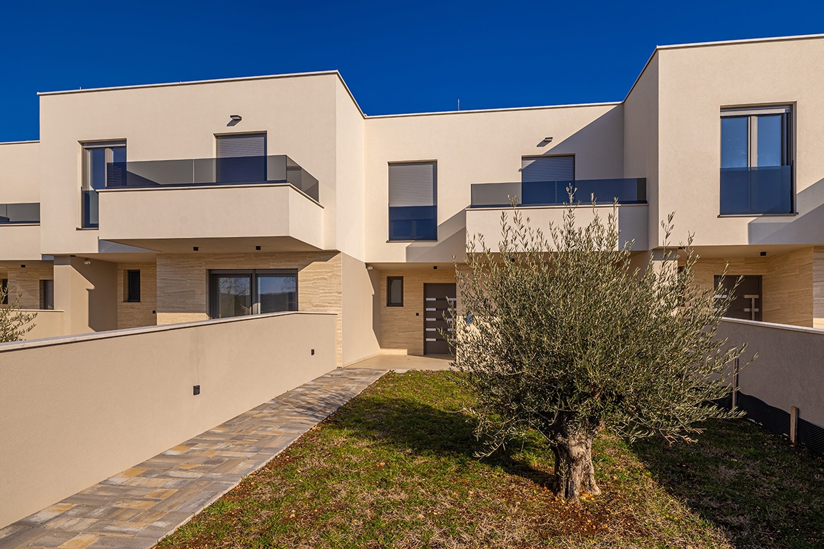 Kukuljanovo - Vrstna hiša z vrtom