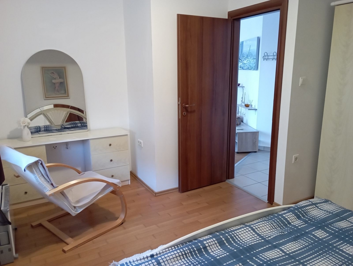 MESTO KRK - Apartma 43m2 s pogledom na morje v pritličju