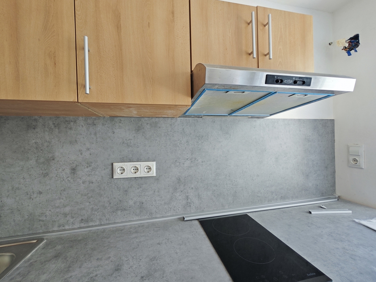 KRK – avtentična kamnita vrstna hiša z 2 apartmajema