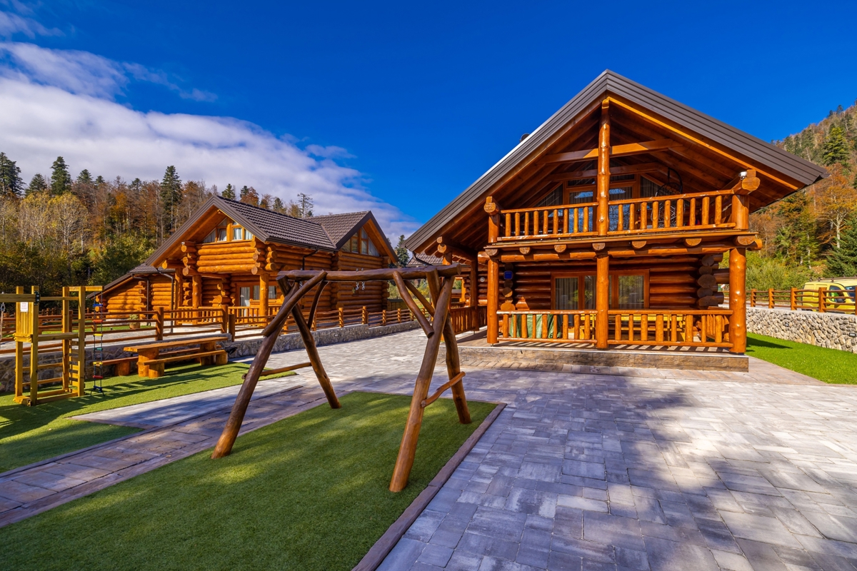 GORSKI KOTAR, FUŽINE - Planinska hiša s savno in jacuzzijem