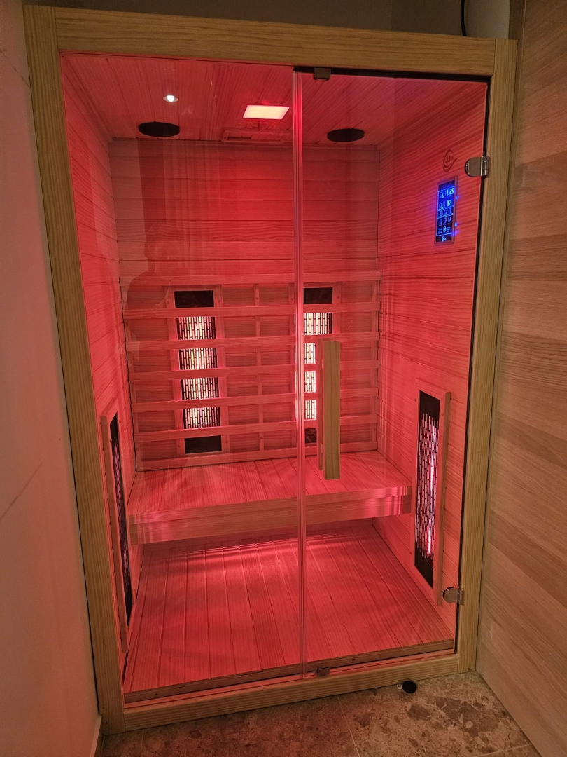 MESTO KRK, širše mestno območje - Moderna vila z bazenom