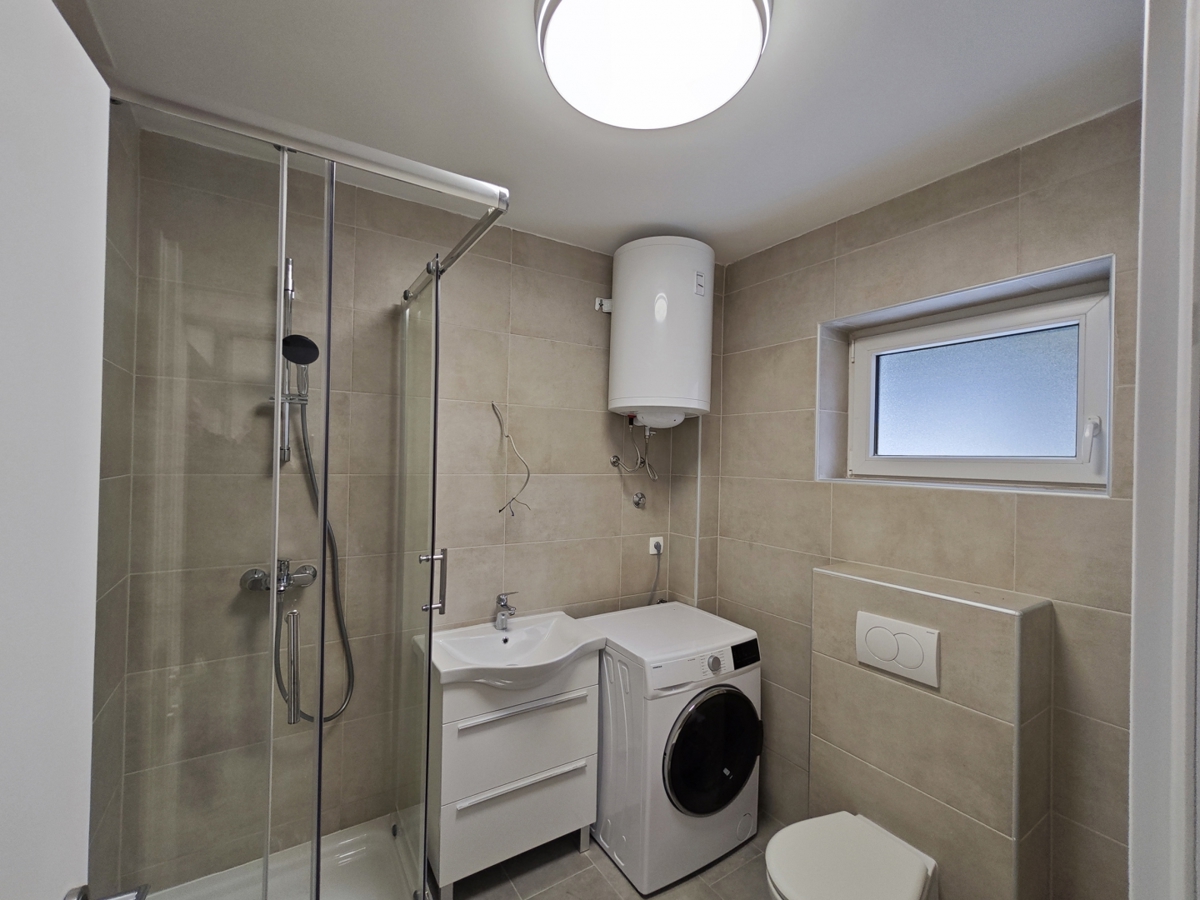 Hiša Vrata, Fužine, 295m2