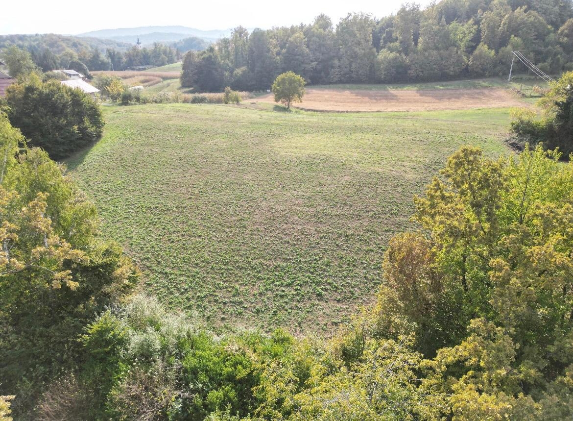 OZALJ - Zemljišče blizu centra