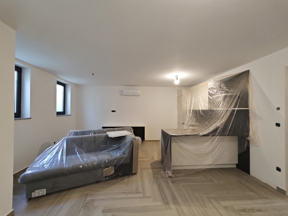 OTOK KRK, MALINSKA - Luksuzna polsamostojna hiša s panoramskim pogledom na morje