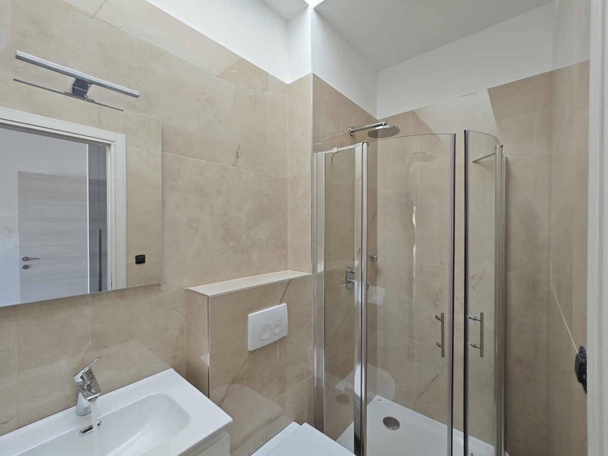 OTOK KRK, MALINSKA - Luksuzna polsamostojna hiša s panoramskim pogledom na morje