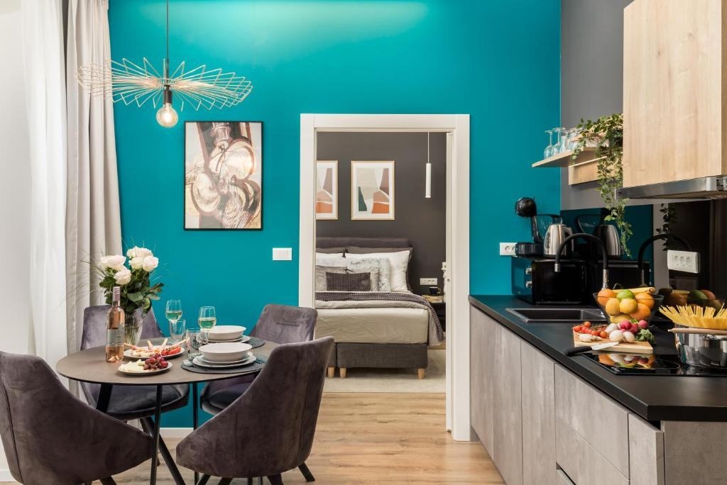 Center Reke - Tri enosobna stanovanja, uveljavljena najemniška dejavnost