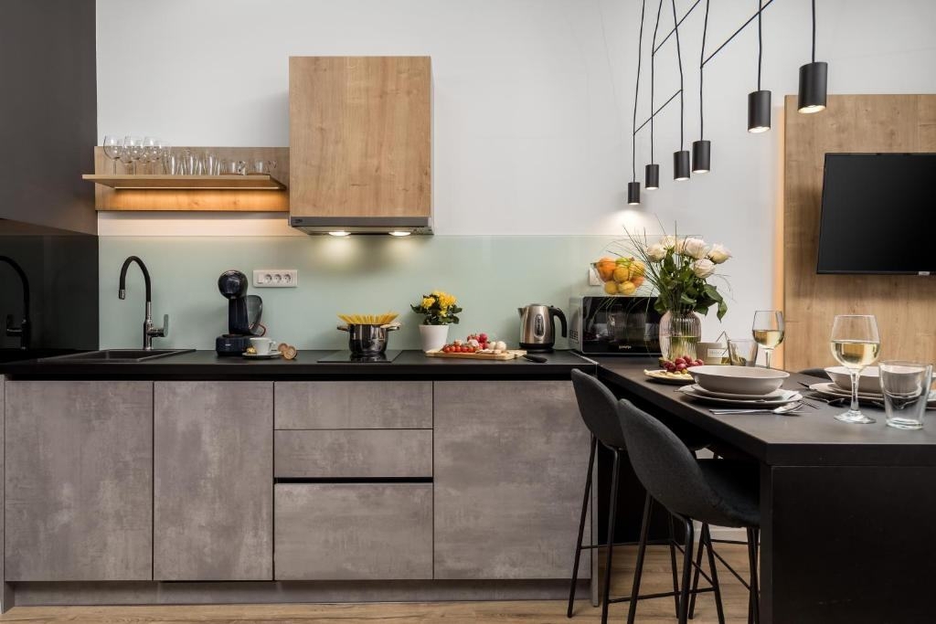 Center Reke - Tri enosobna stanovanja, uveljavljena najemniška dejavnost