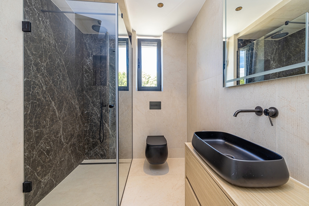 Mesto Krk - Luksuzni penthouse s panoramskim pogledom in bazenom