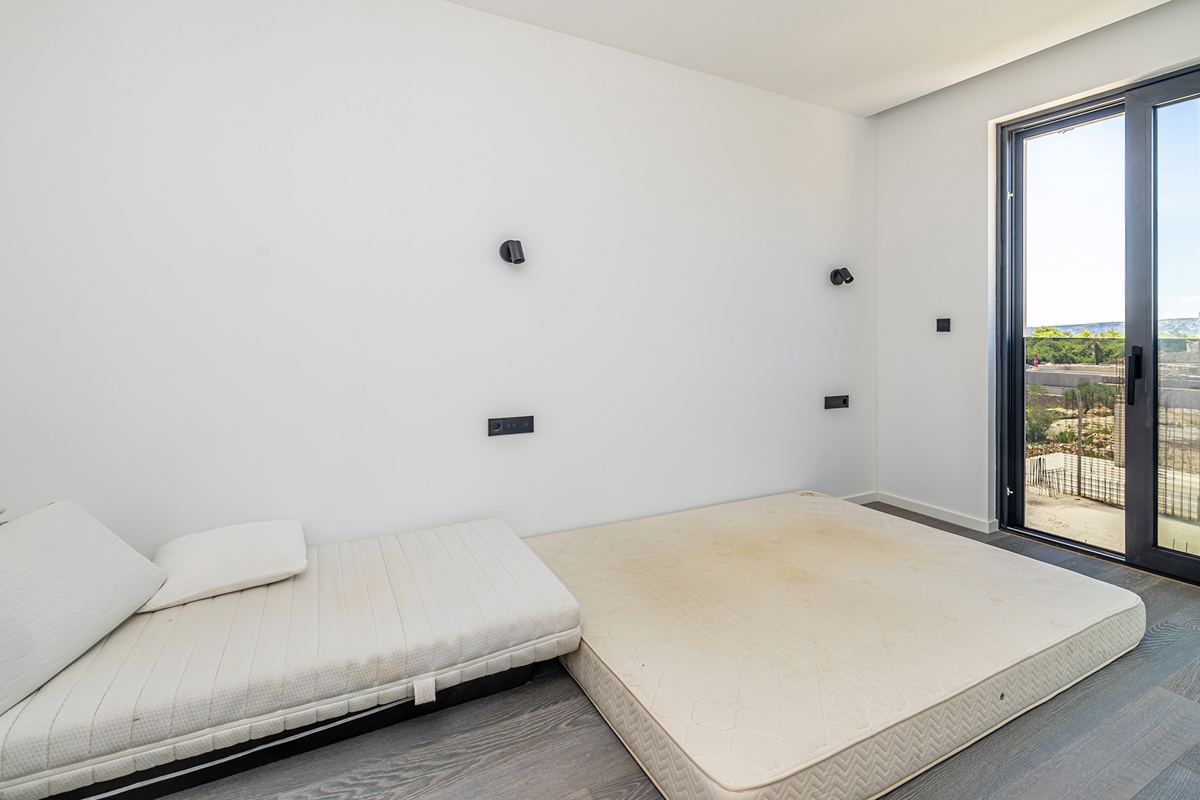 Mesto Krk - Luksuzni penthouse s panoramskim pogledom in bazenom
