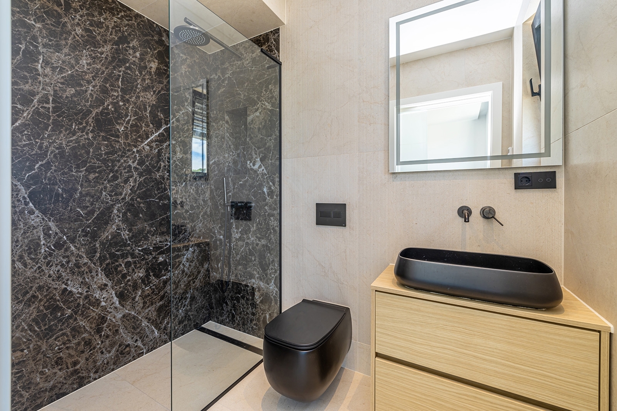Mesto Krk - Luksuzni penthouse s panoramskim pogledom in bazenom