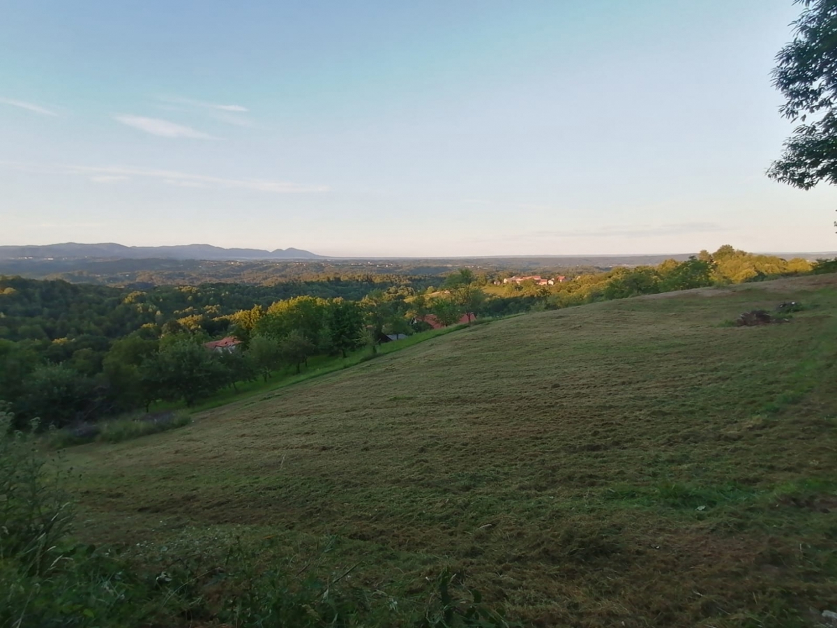 OZALJ, okolica - Moderna samostojna hiša