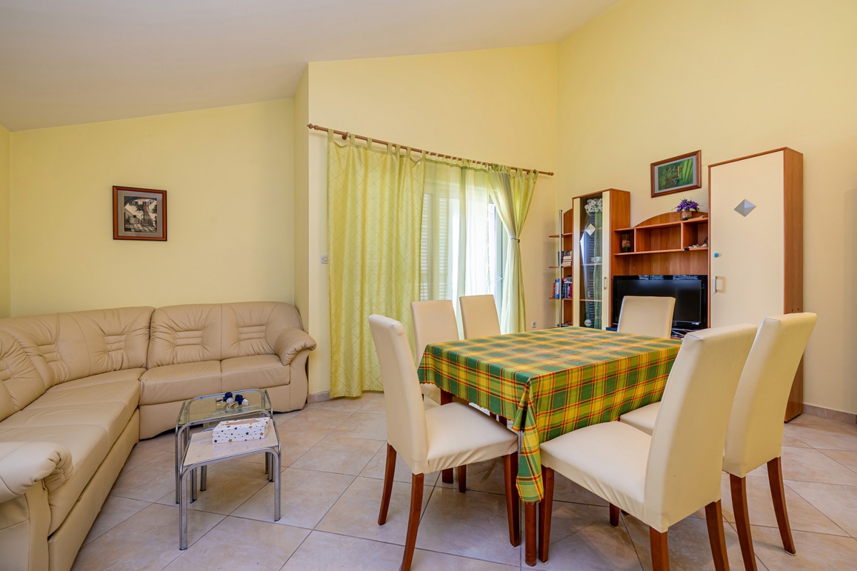 OTOK KRK, KLIMNO - Apartma 50 metrov od morja