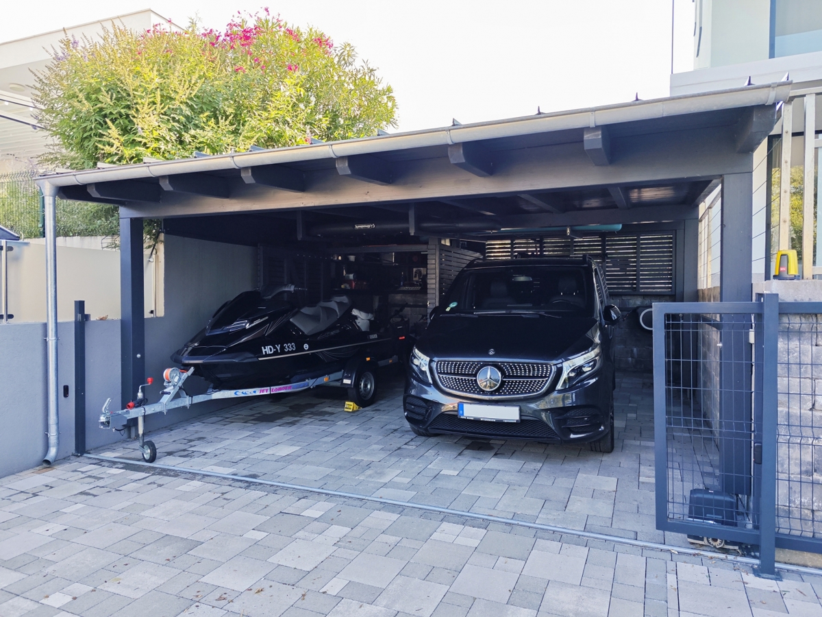 MALINSKA - dvonadstropni apartma z bazenom in pogledom na morje