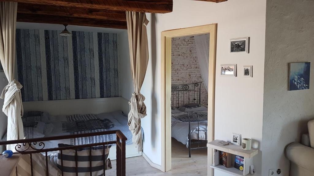 OTOK KRK, MALINSKA - Očarljiva kamnita hiša z bazenom