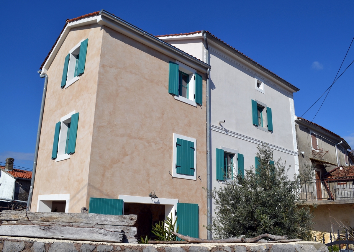 OTOK KRK, MALINSKA - Očarljiva kamnita hiša z bazenom