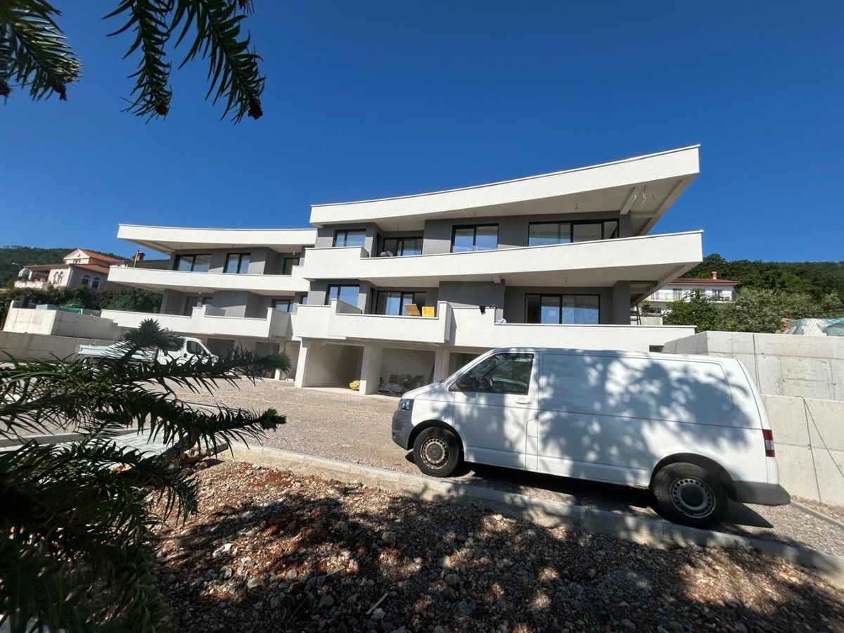 Lovran - Apartma z 2 spalnicama + dnevno sobo v novogradnji s pogledom na morje