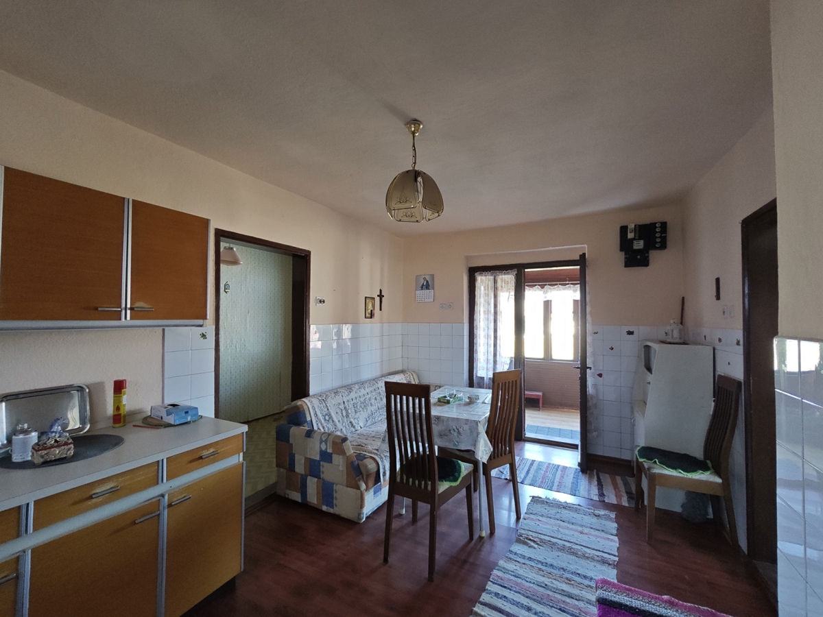 MRKOPALJ - Samostojna hiša z velikim potencialom