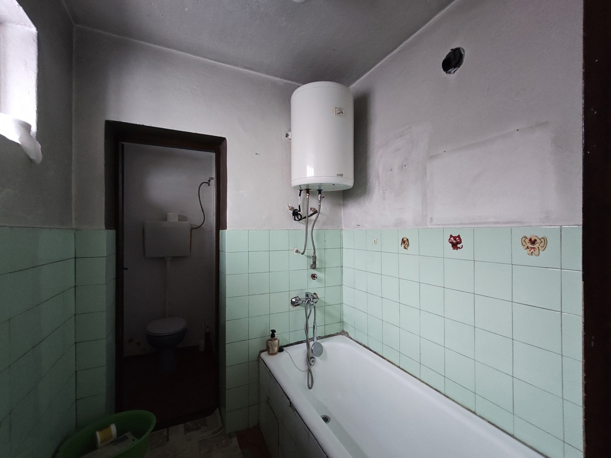 MRKOPALJ - Samostojna hiša z velikim potencialom