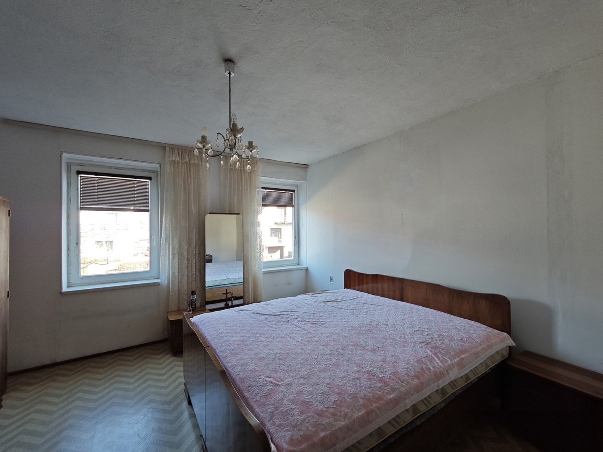 MRKOPALJ - Samostojna hiša z velikim potencialom