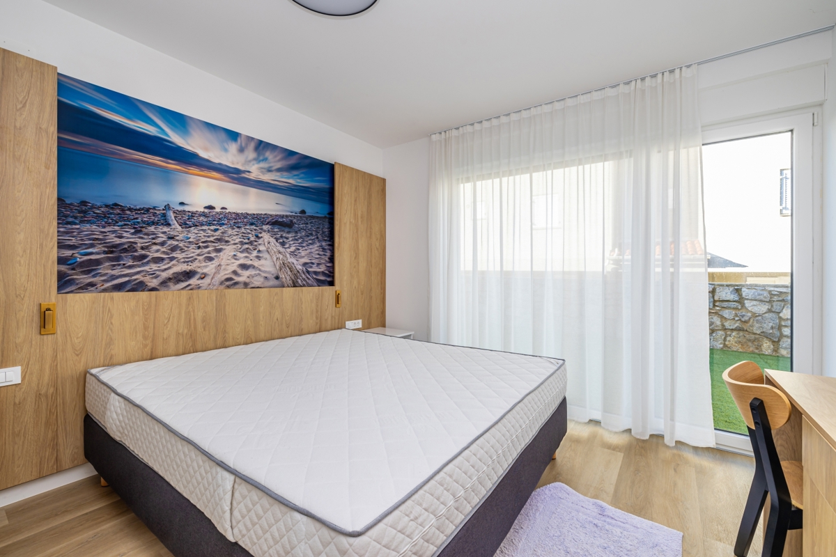 MALINSKA - Dva apartmaja z bazenom