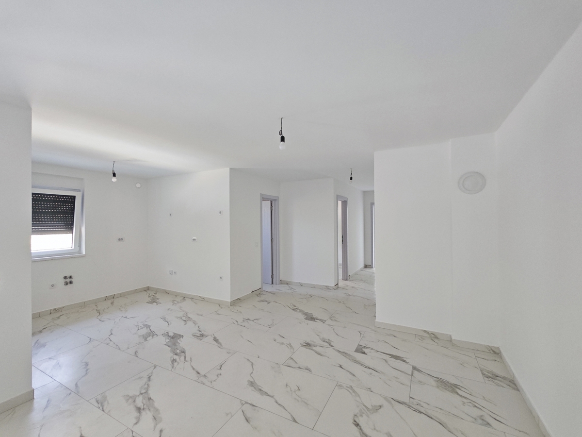 Otok Krk, okolica Dobrinja - Apartma v novogradnji z bazenom in pogledom na morje