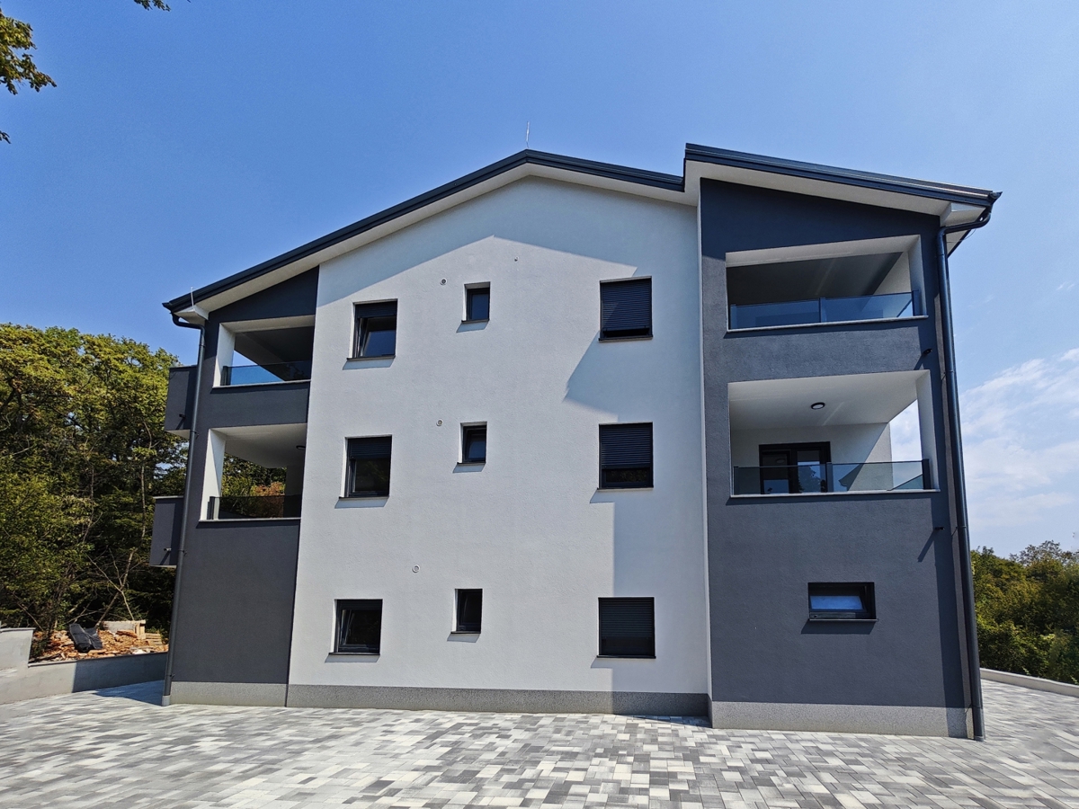 Otok Krk, okolica Dobrinja - Apartma v novogradnji z bazenom in pogledom na morje