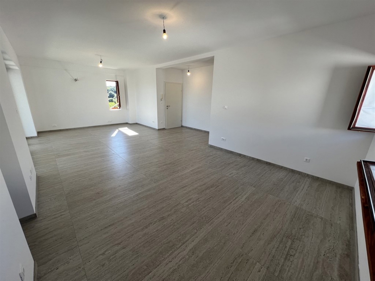 MESTO KRK - Penthouse prvi red do morja