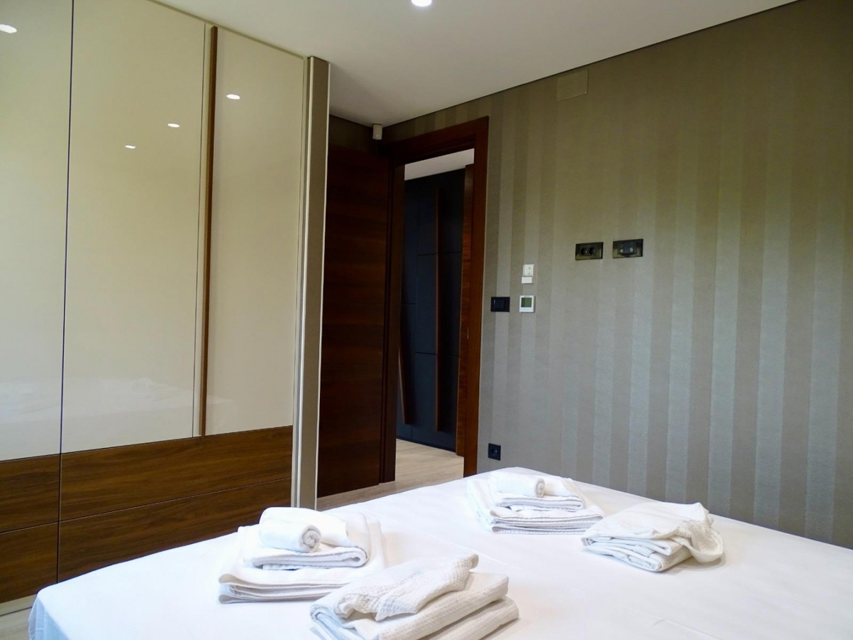 OTOK KRK, MALINSKA - Penthouse z bazenom le 150 metrov od morja