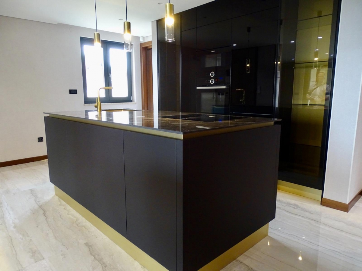 OTOK KRK, MALINSKA - Penthouse z bazenom le 150 metrov od morja