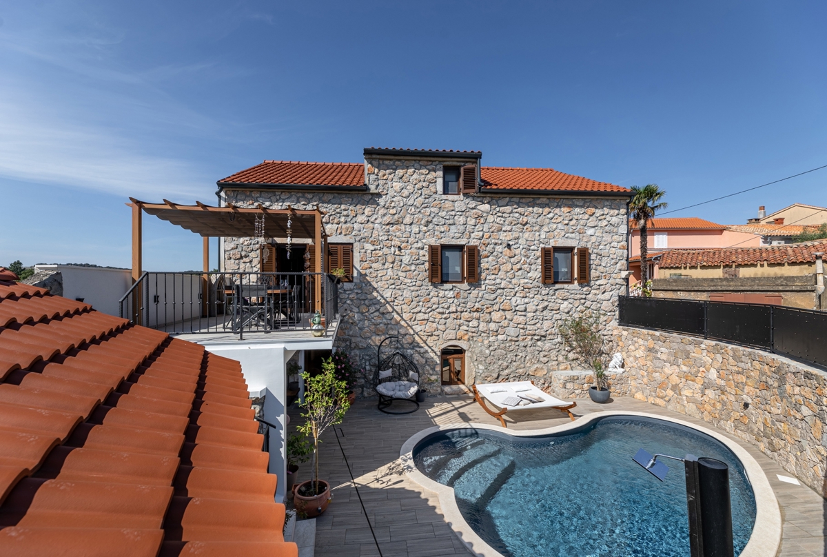 Otok Krk - Luksuzna kamnita vila z bazenom