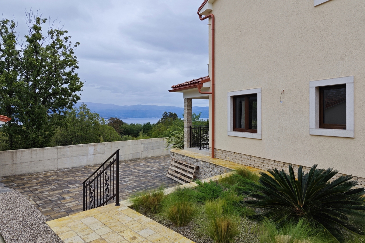 OTOK KRK, RISIKA - Dva dvojčka z enim bazenom