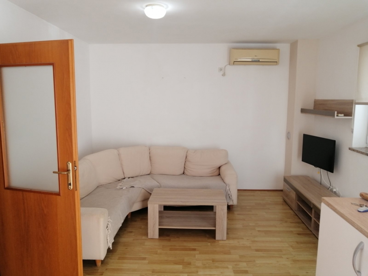 MESTO KRK – Enosobno stanovanje s parkirnim mestom