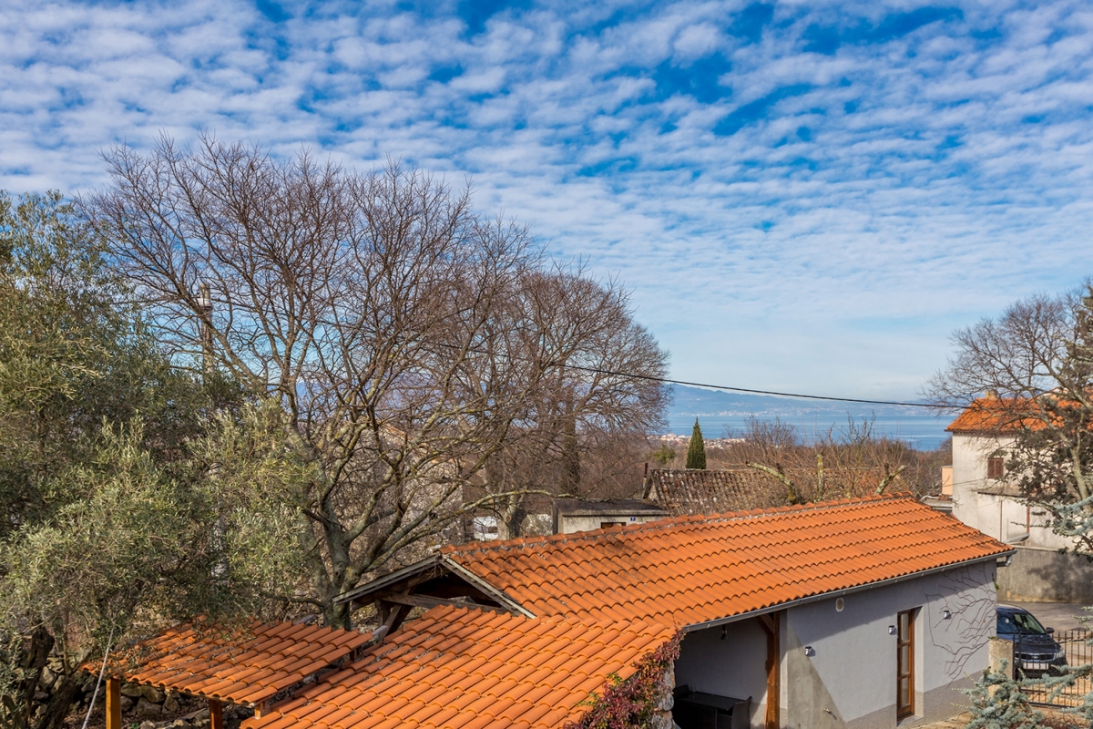 OTOK KRK, OBMOČJE MALINSKA - Avtentična kamnita hiša s pogledom na morje