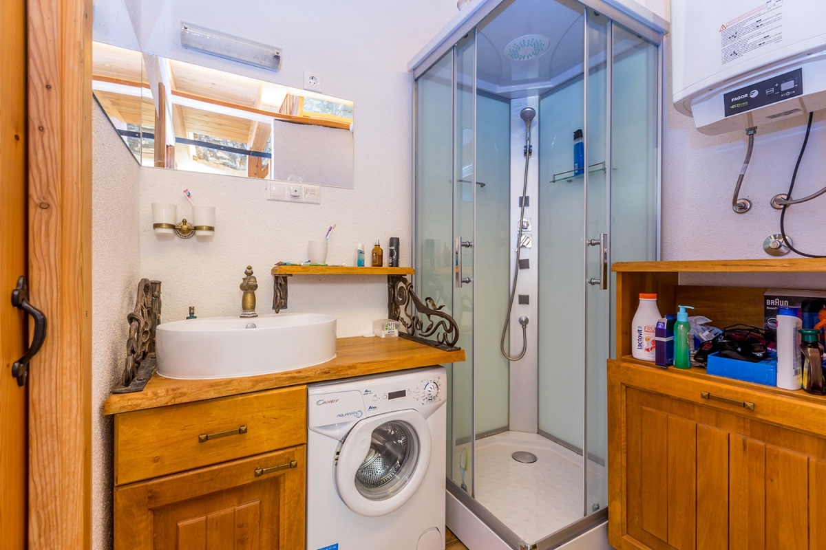 OTOK KRK, OBMOČJE MALINSKA - Avtentična kamnita hiša s pogledom na morje