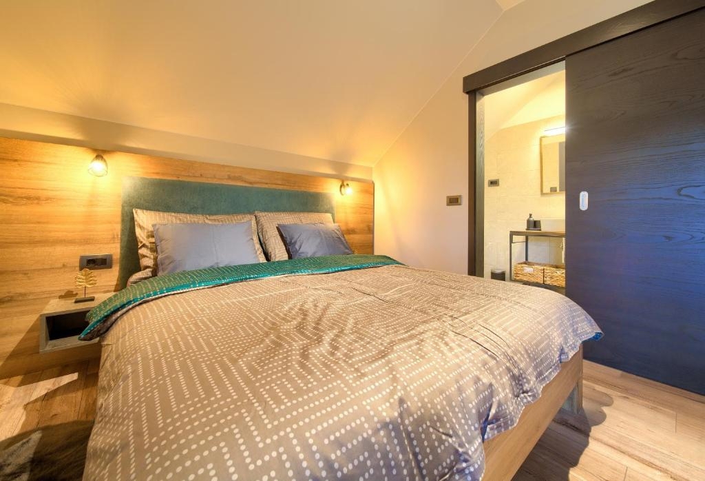 FUŽINE - Luksuzna vila z bazenom in velikim vrtom