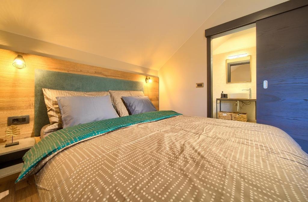 FUŽINE - Luksuzna vila z bazenom in velikim vrtom