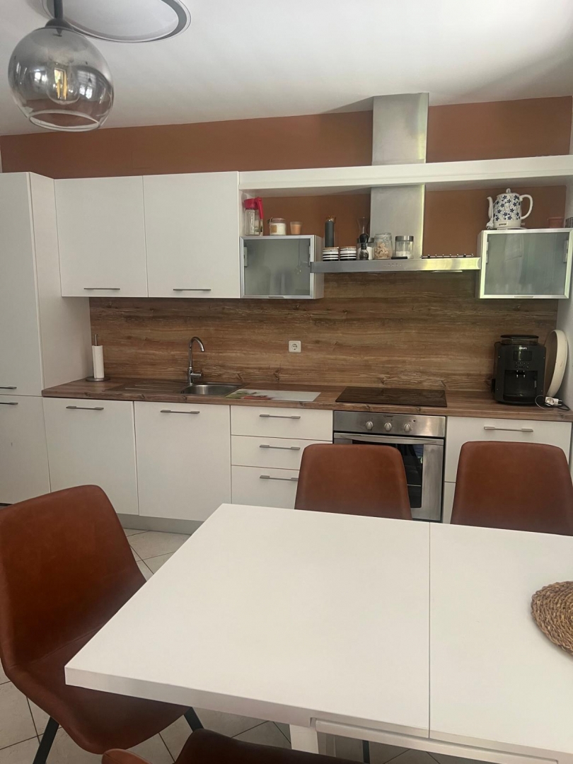 OTOK KRK, PINEZIĆI - Apartma v pritličju s pogledom na morje