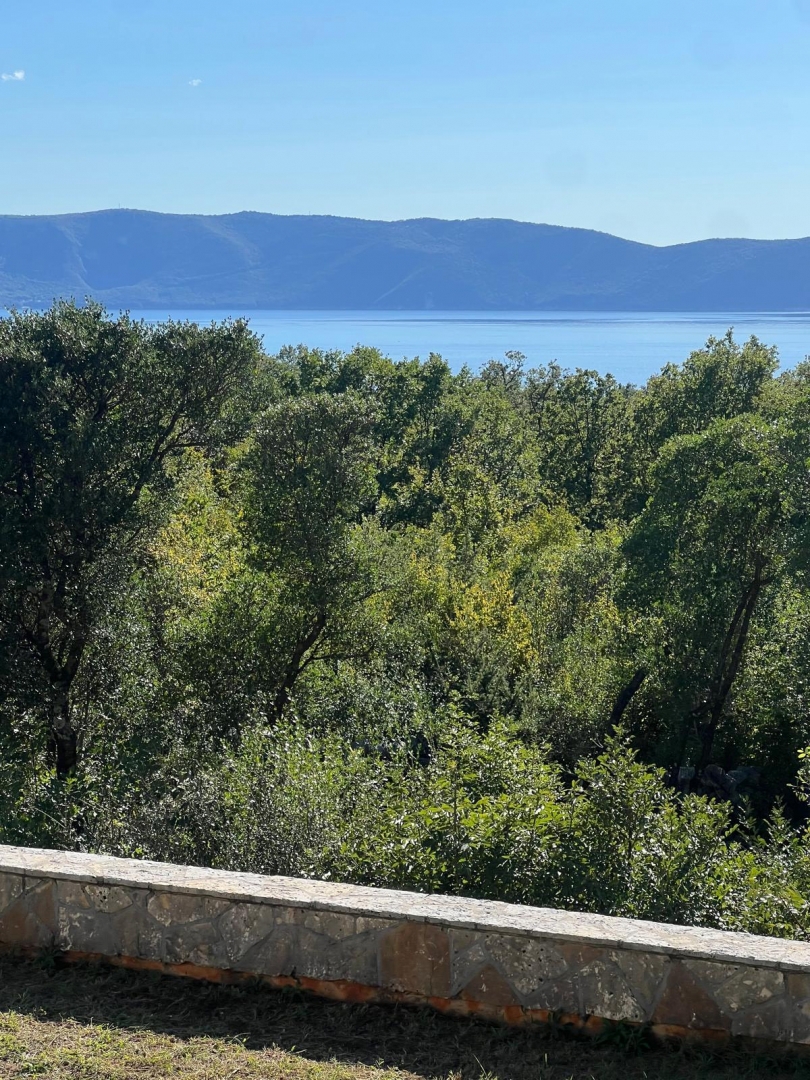 OTOK KRK, PINEZIĆI - Apartma v pritličju s pogledom na morje