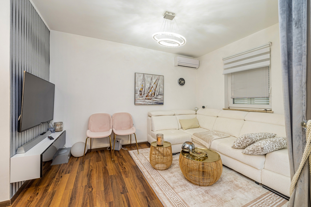 OTOK KRK, ŠILO - Apartma s skupnim bazenom